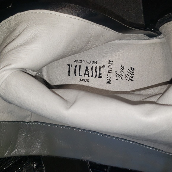 NWOT Vera Pelle Size 36 leather and suede wedge boot - Picture 7 of 8